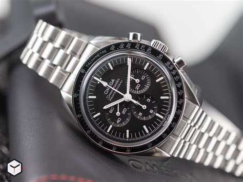 omega speedmaster professional waterproof